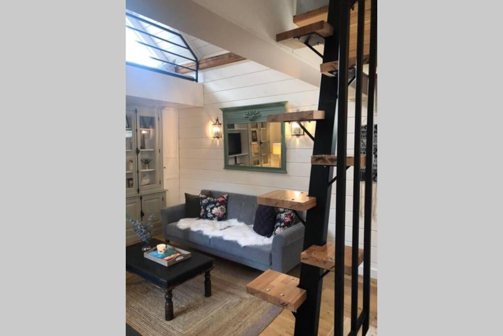 バンスカー・ビストリツァ A Modern Barn House In Brusnoヴィラ エクステリア 写真